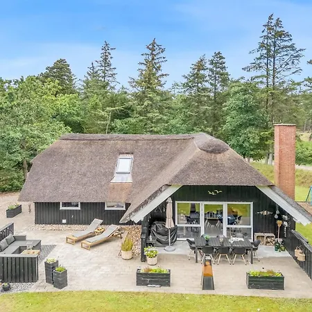 Ferienhaus Arttu - 2-4km From The Sea By Interhome Blåvand